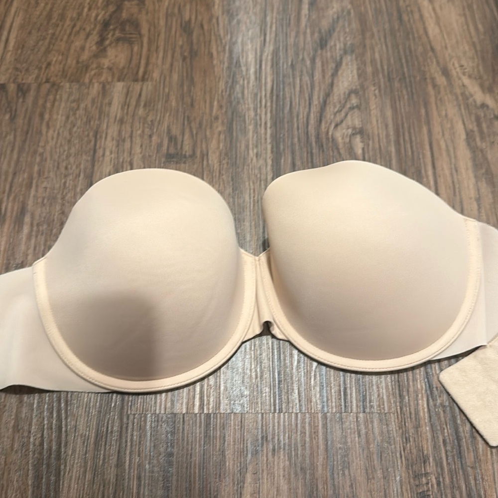 Spanx Convertible Bra size: 32DD